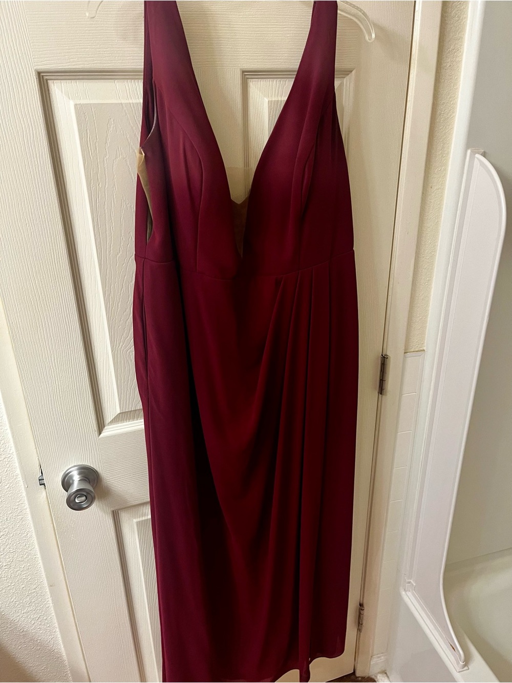 Elegant Burgundy V-Neck Wedding Dress